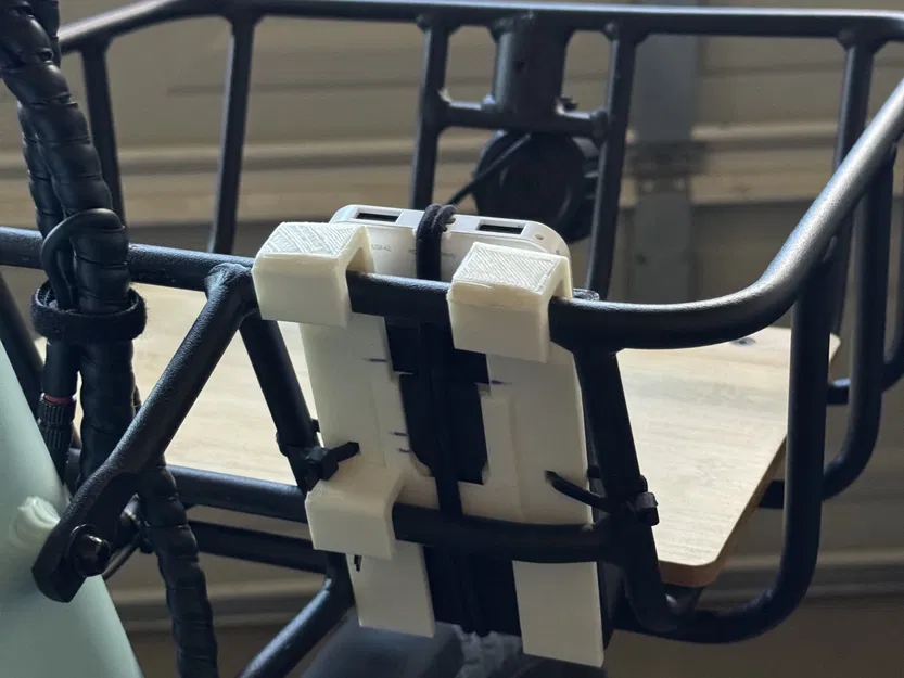 Giá đỡ rổ trước xe đạp điện Velotric - Image 1