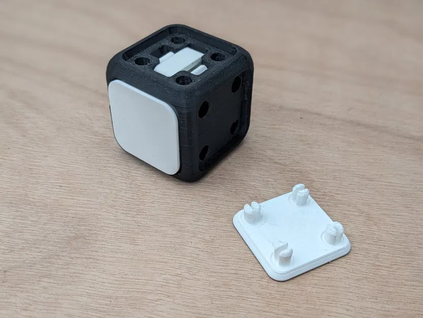 Customizable Cube - Image 1