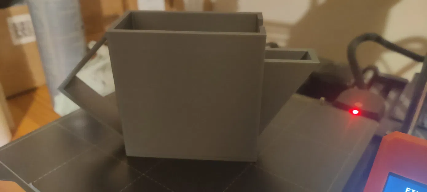 Bình Tưới Nước Hình Chữ Nhật - Image 2