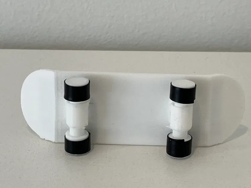Print in Place Finger Skateboard v1 - Image 3