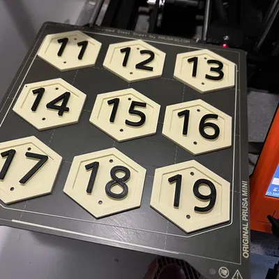 Honeycomb number plate 1-20