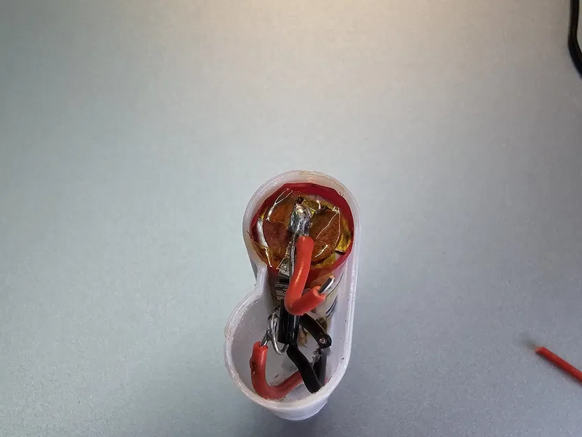 Double AA Battery Remplacement - Image 4