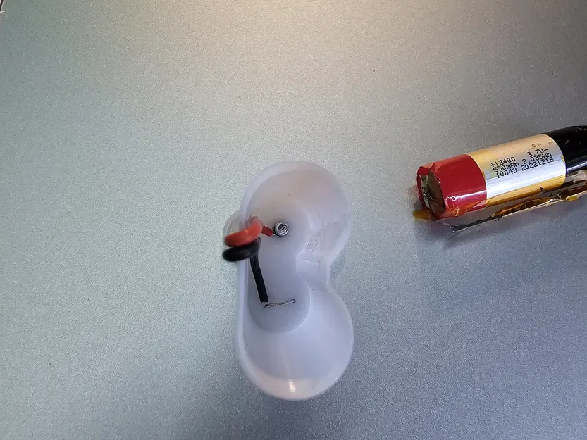 Double AA Battery Remplacement - Image 7