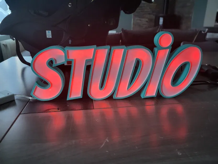 Enseigne studio - Image 1
