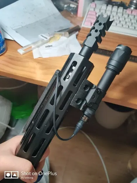 Giá đỡ công tắc Surefire cho M-Lok V4 - Image 1