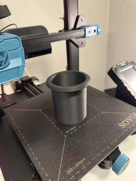 Cup holder - Image 1