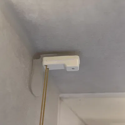 Đế giữ rèm xếp để dán keo - Pleated blind holder for gluing