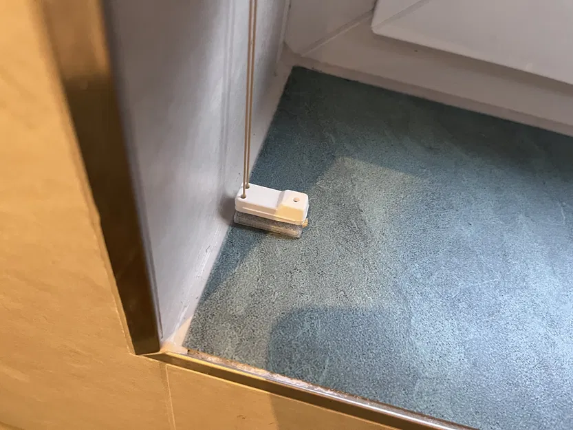 Đế giữ rèm xếp để dán keo - Pleated blind holder for gluing - Image 2