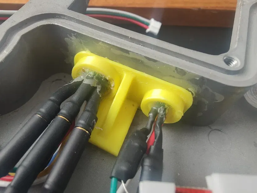 Chân cắm bàn đạp và động cơ VESC cho Onewheel - Image 2