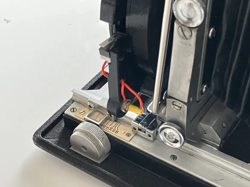 Lá Màn Trập Máy Ảnh Khổ Lớn Cơ Khí - Image 14