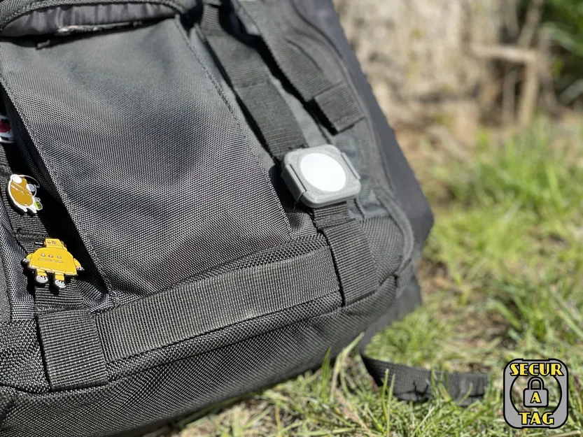 Secur-A-Tag: Hệ thống kẹp tương thích Airtag cho túi, thú cưng, dụng cụ và hơn thế nữa. - Image 5