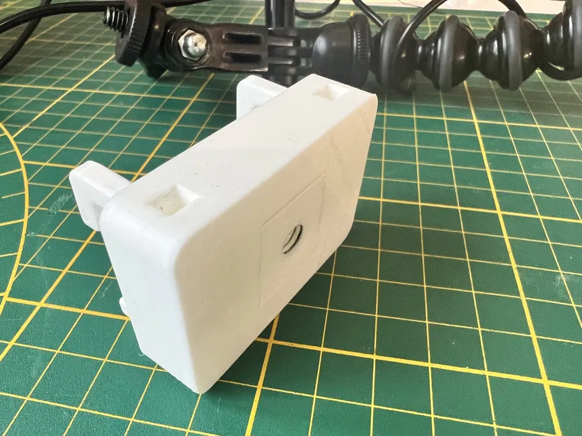 Giá đỡ ren 1/4" cho thiết bị máy ảnh IKEA SKADIS - Image 1