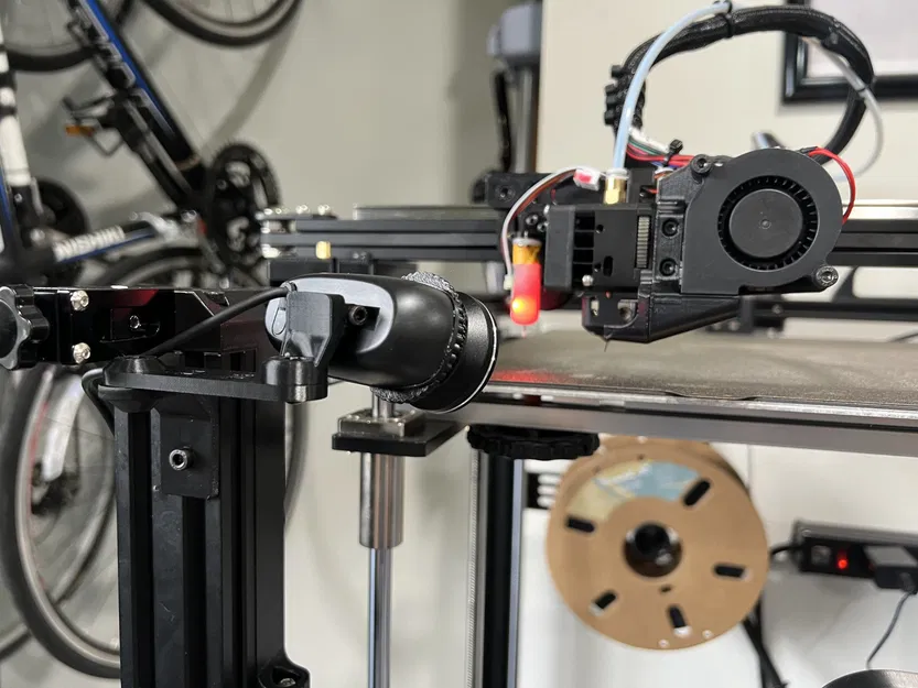 Giá đỡ ống kính góc rộng Logitech C270 cho Ender 5 Plus với T-Slot 2020 - Image 1