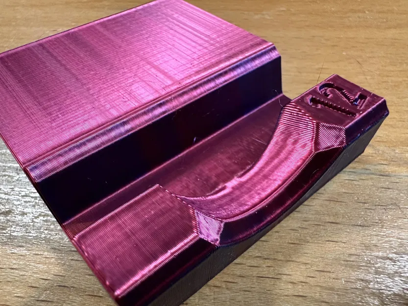 Kệ điện thoại có khe để ngón tay - Image 1