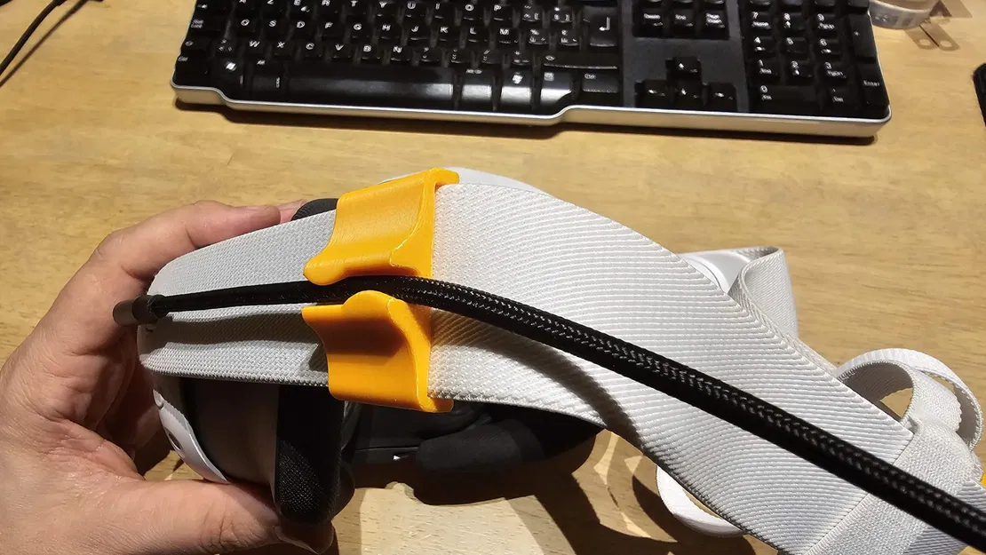 Meta quest 3 cable clip - Image 1