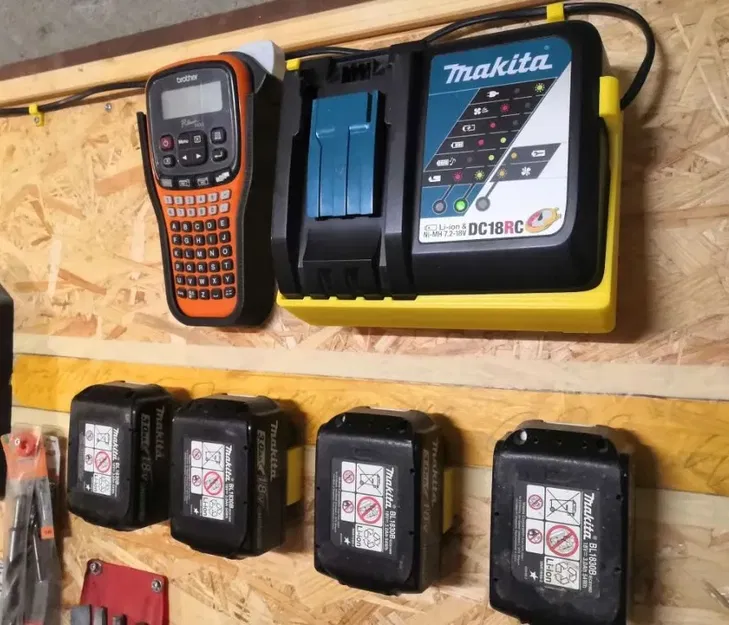 Makita Charger DC18RC Wall Mount - Image 1