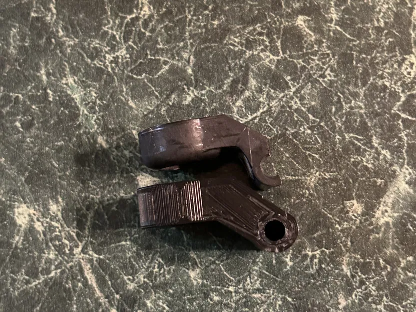 1995-2004 Toyota Tacoma extended cab window bracket - Image 4