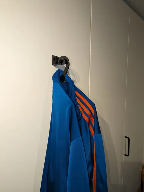 Foldable Coat Hanger - Image 2