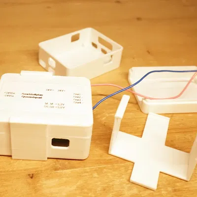 Vỏ Hộp Điều Khiển Đèn LED Thông Minh Quinled Quad