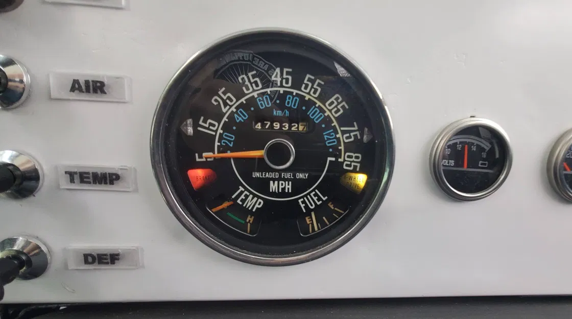 Chụp Tán Sáng Bóng Đèn Đồng Hồ Xe Jeep CJ - Image 1