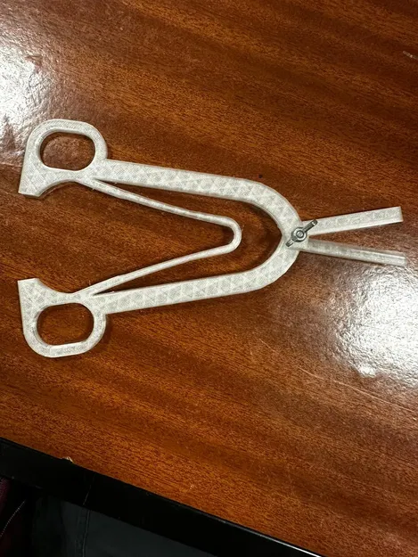 Tesoura OpenSCAD - Mô hình in 3D - Image 1