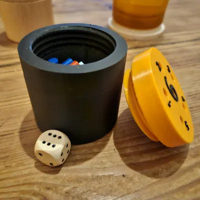 Around the Six - Rund um die Sechs - Board Game with Dice