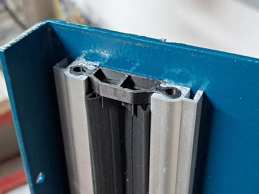 Chụp cuối nắp dẫn hướng CNC Isel CPM 3020 - Image 1