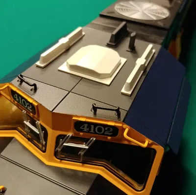 Tín hiệu cho đầu máy SD70MAC USA Trains Alaska trong môi trường khắc nghiệt