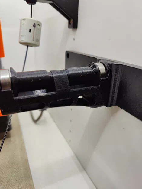 Giá Đỡ Lõi 65mm Có Con Lăn An Toàn Hơn - Image 1