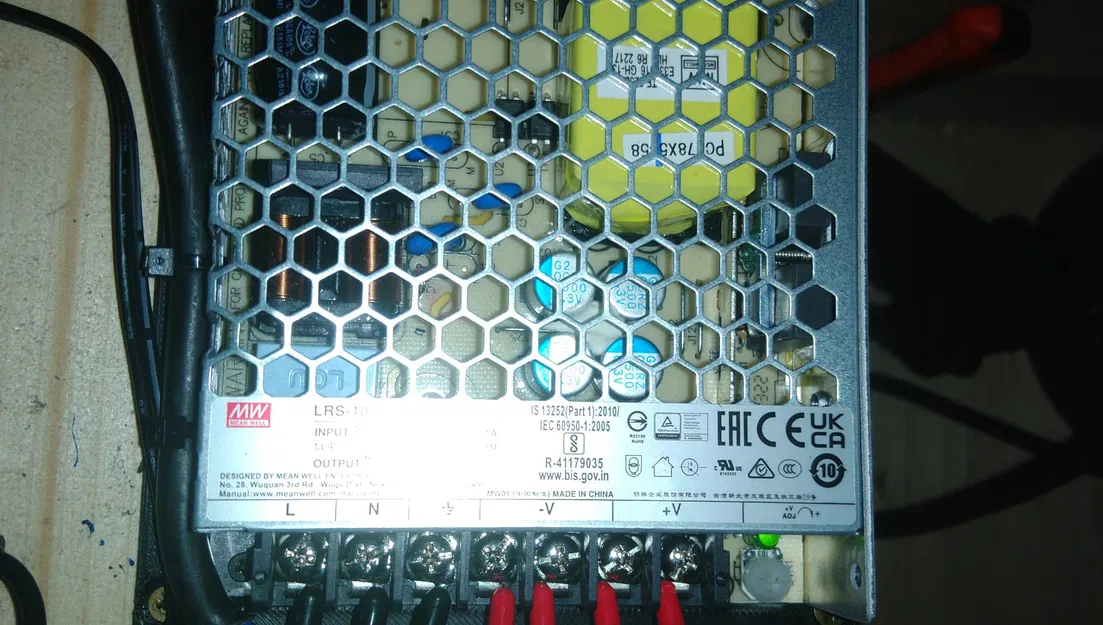 Tấm đế gắn cho bộ nguồn Raspberry Pi - Image 1