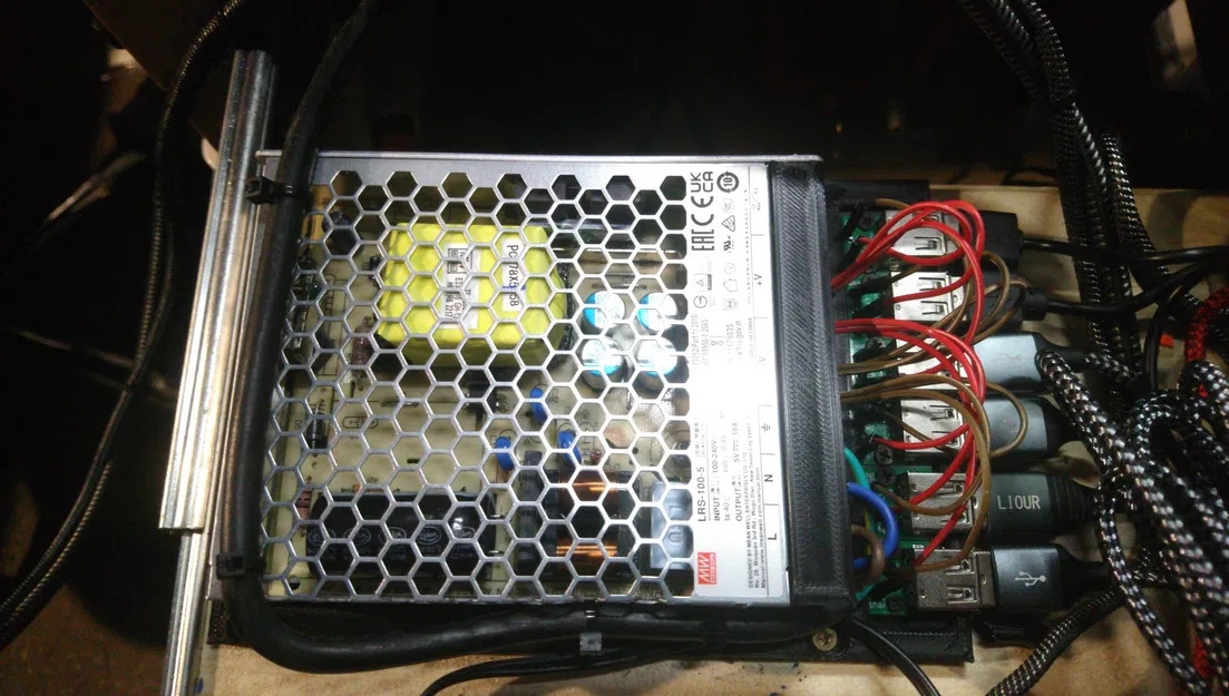 Tấm đế gắn cho bộ nguồn Raspberry Pi - Image 2