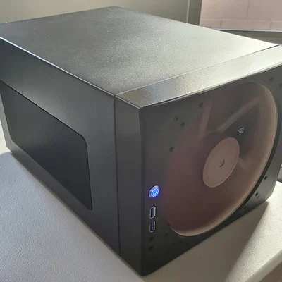 Mặt trước quạt 200mm kèm cổng IO và nút nguồn cho Fractal Node 304