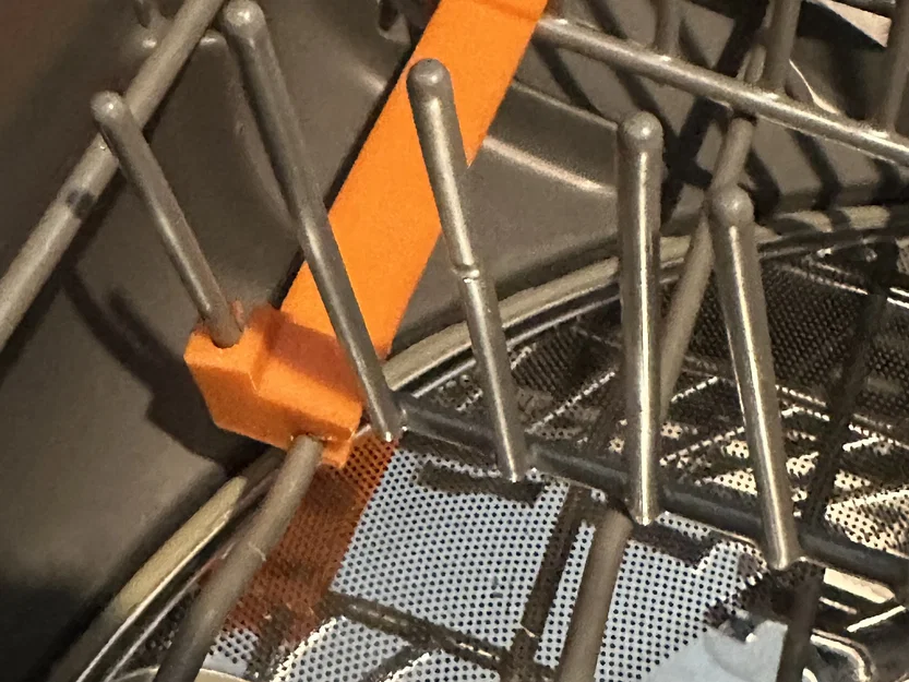 Chốt Giữ Rổ Chén Máy Rửa Bát Fisher and Paykel - Image 1