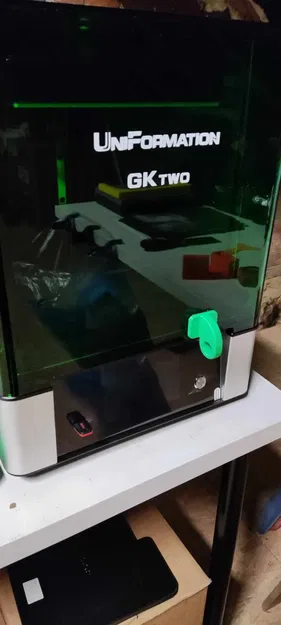 Tay Nắm Giữ Vệ Sinh Nắp Máy Uniformation GKTWO - Image 1