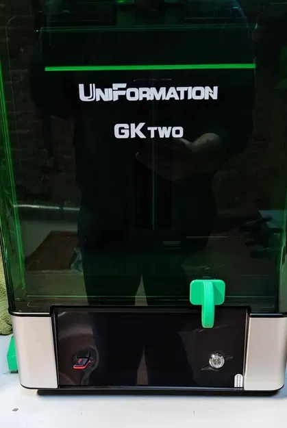 Tay Nắm Giữ Vệ Sinh Nắp Máy Uniformation GKTWO - Image 2