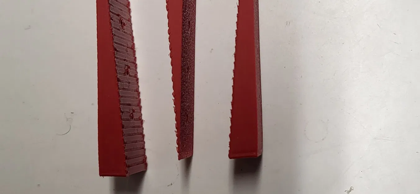 klínek s dírama - Image 3