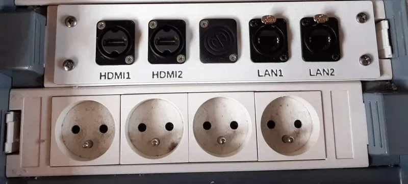 Giá đỡ connector Neutrik HDMI và LAN - Image 1