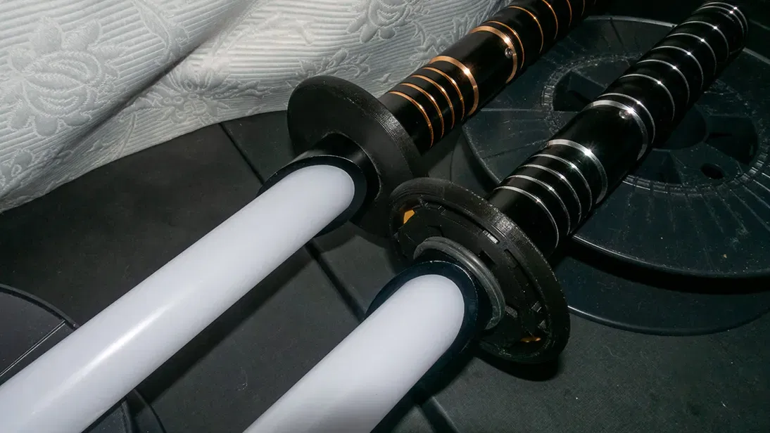 Tsuba Lightsaber - Image 1