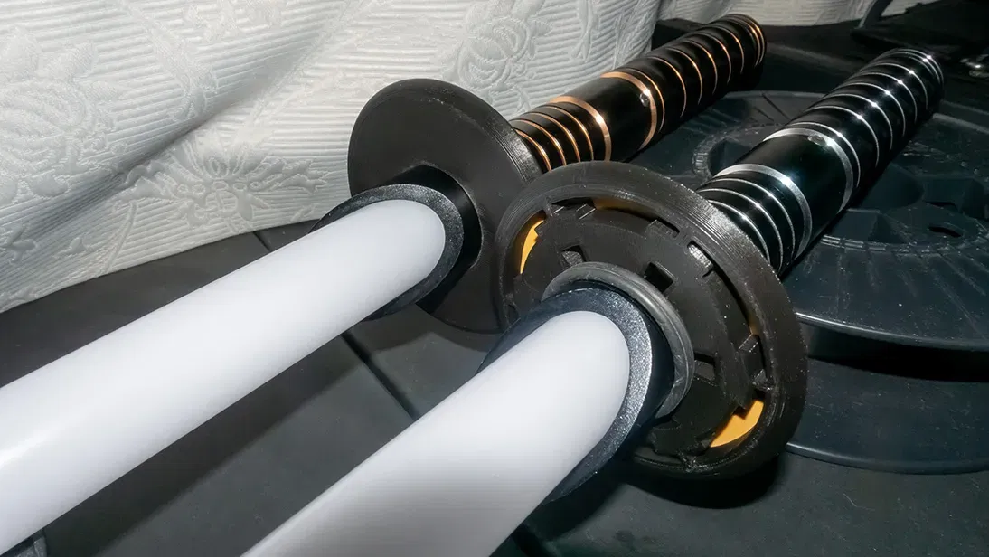 Tsuba Lightsaber - Image 2