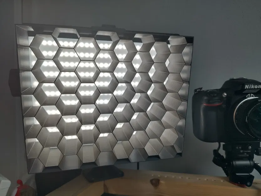 Customizable Honeycomb Light Grid for Neewer NL-660 - Image 4