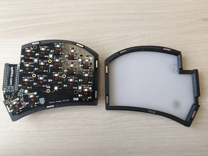 Vỏ Case Msweep Từ Tính - Lắp Ráp Bàn Phím Dễ Dàng - Image 3