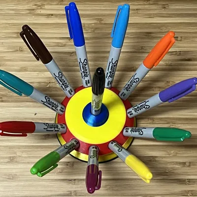 Sharpie Stand