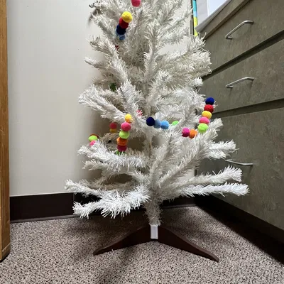 Chân Cây Thông Noel Thay Thế