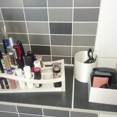 Make-Up Assortment Bridge/Boxes/Cups