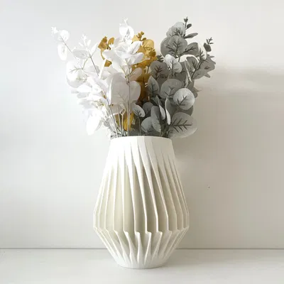 Modern Spiral Vase in Ivory PLA
