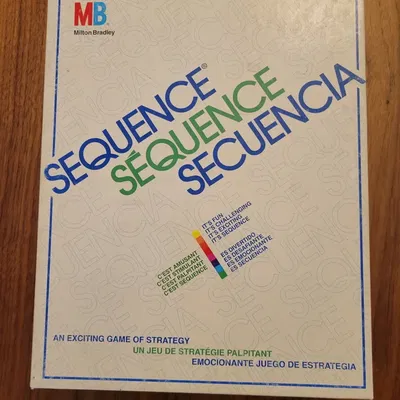 Hộp Đựng Board Game Sequence