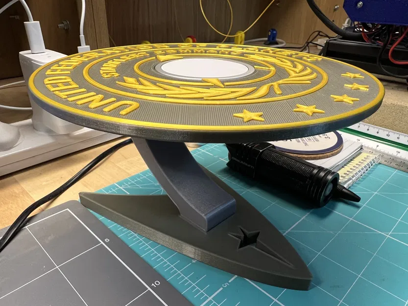 Trạm Sạc Không Dây Star Trek Cho iPhone/iWatch - Image 3