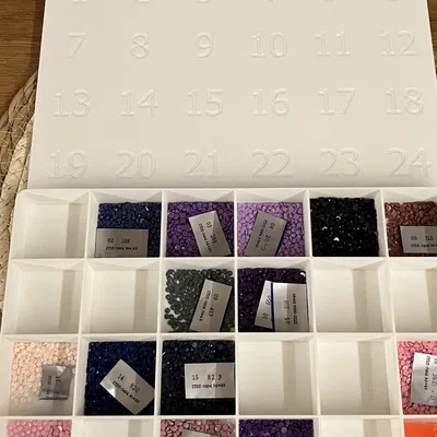 Hộp Đựng Kim Tuyến Vẽ Tranh Kim Cương