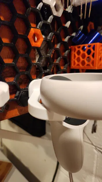 Giá Treo Tay Cầm Meta Quest 2 Cho Tường HSW Có EZ Insert - Image 2