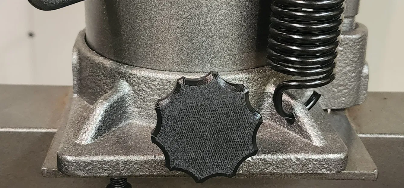 Nút vặn cho Máy ép Harbor Freight 12 hoặc 20 Ton - Image 1